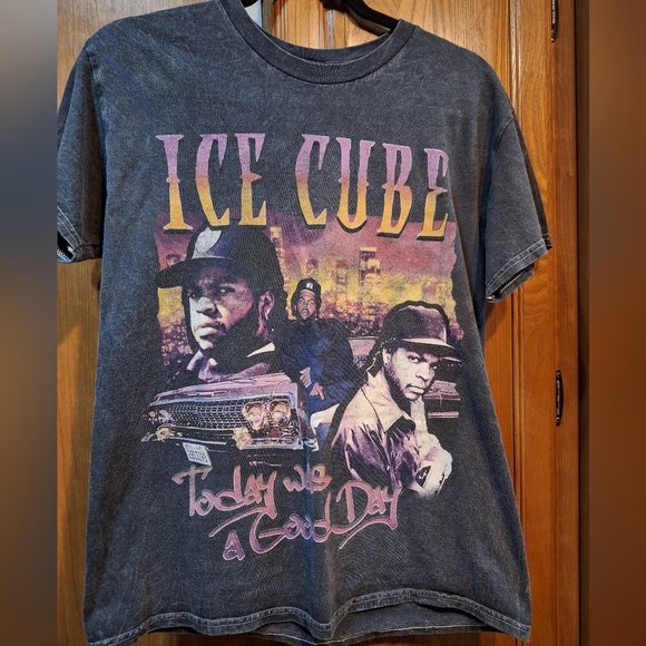 An Ice Cube 100% cotton Today was a Good Day men's medium T-shirt. Faded - Picture 1 of 4